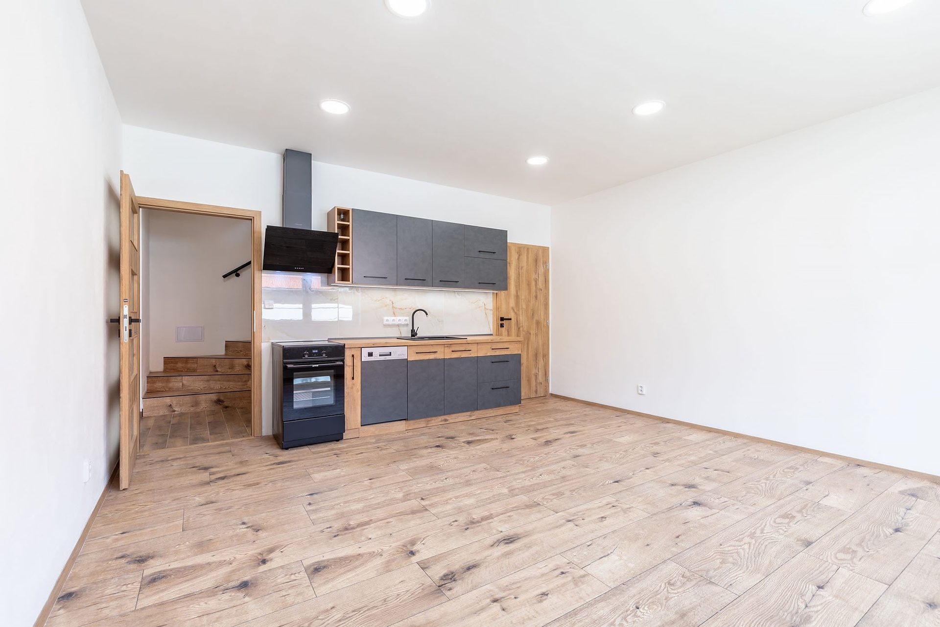 Pronájem bytu 3+kk, 82 m² - Brno - Dolní Heršpice