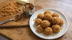 Nepečené Lotus kuličky se Salkem: hotové za pár minut a krásně drží tvar