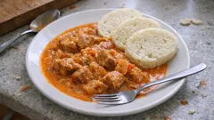 Segedínský guláš z tlakáče: měkké maso, jemná omáčka a hotovo za chvíli