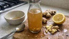 Domácí zázvorový sirup s citronem a medem – voňavý základ do čaje i limonády