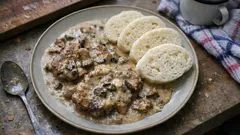 Vepřové kotlety se smetanovou houbovou omáčkou: šťavnaté maso a omáčka bez sražení