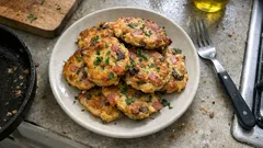 Houbové placky se šunkou: rychlá večeře, křupavá na povrchu a měkká uvnitř