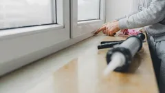 Jak svépomocí zateplit plastové okno: několik užitečných způsobů