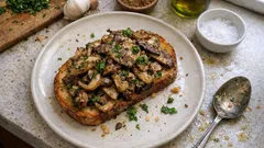 Smažené bedly s česnekem na topinkách: jednoduchá večeře hotová za pár minut