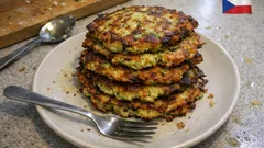 Křupavé cuketové placky, které drží tvar: jednoduchý recept na pánev