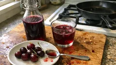 Domácí třešňový sirup: voňavý základ do limonád i čaje hotový za chvíli