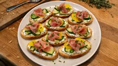 Jednohubky s kozím sýrem a tvarohem: krémová pomazánka, co drží tvar i na míse