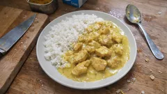 Rychlé kuře na kari se smetanou: krémová omáčka hotová i ve všední den