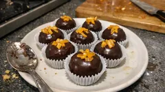 Nepečené kumquatové kuličky s čokoládou – rychlé pohoštění ke kávě