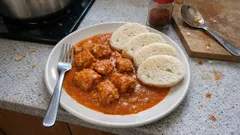 Kuře na paprice jako od babičky: krémová omáčka bez hrudek a s plnou chutí